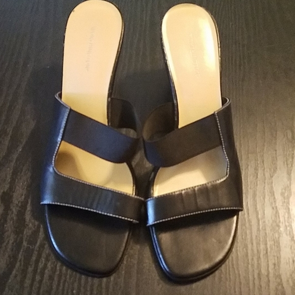 Worthington Shoes - Worthington leather/elastic sandal